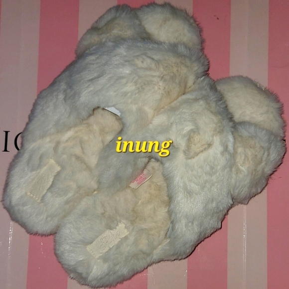 PINK Victoria's Secret Shoes - PINK VS Fuzzy Slipper size Large(9/10) New